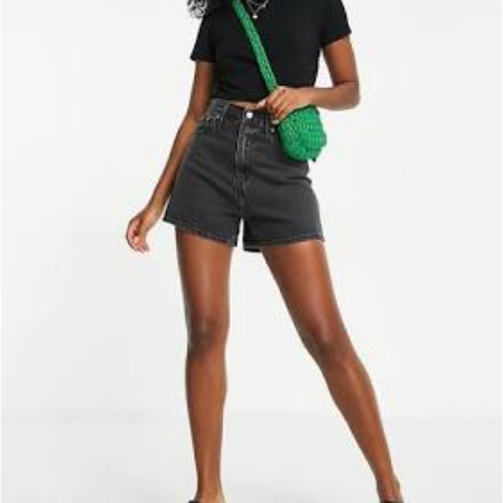 Levi’s High Loose Women's Shorts - Black, Size 26